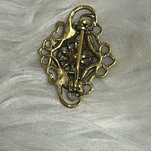 FREE WITH PURCHASE Vintage Brooch - Picture 3 of 10